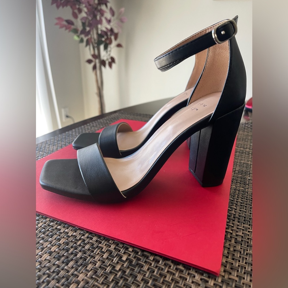 Women’s open toe heel